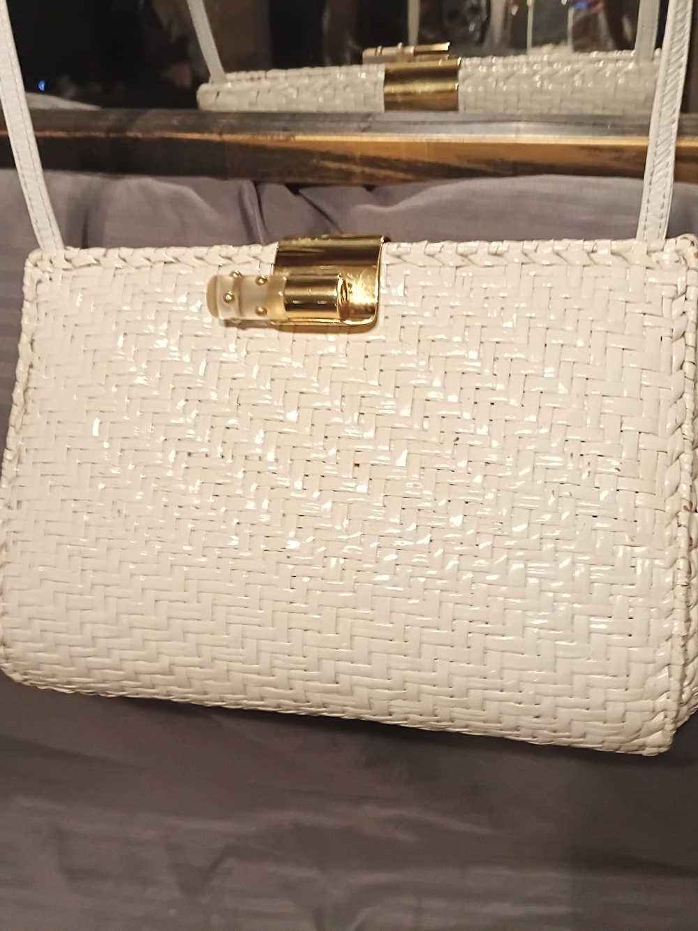 Woven Rodo Italy White Shoulder Bag with Gold-Tone Clasp(100%Authentic,Rare) - Picture 8 of 14